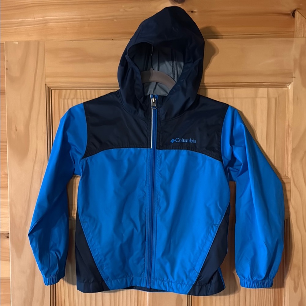 Boys Columbia rain jacket, hooded